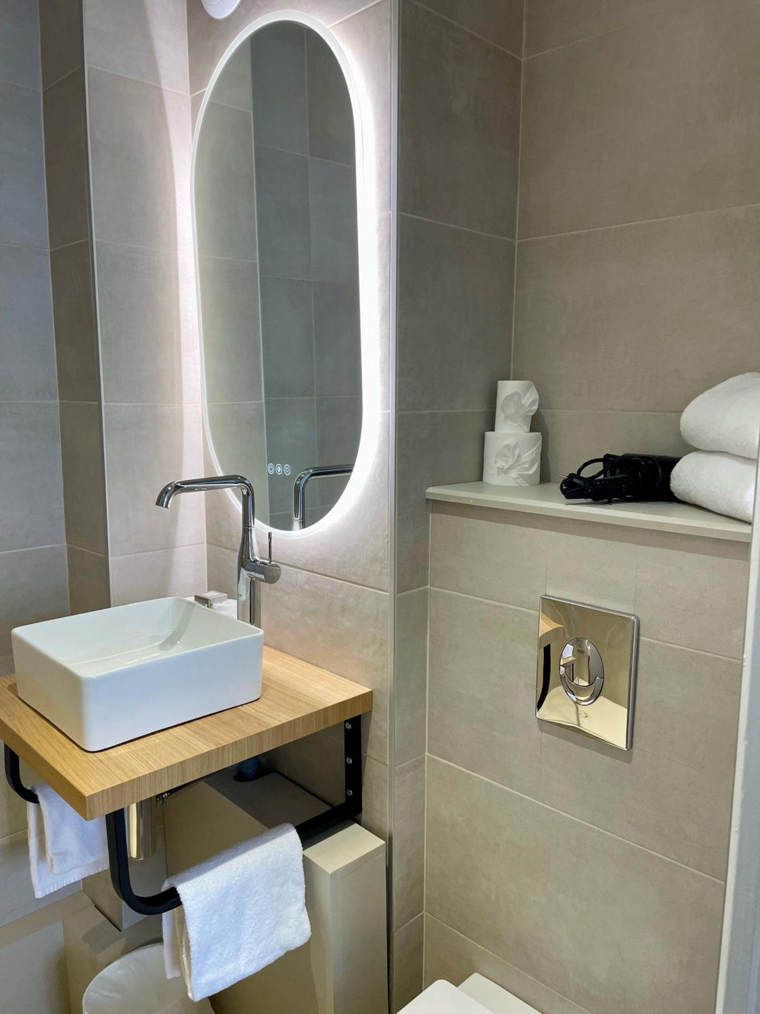 Grand Hotel Lille Bagian luar foto