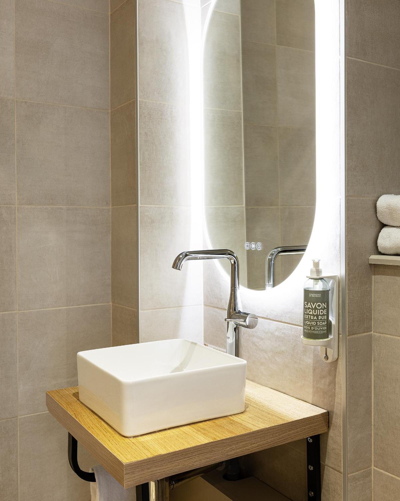 Grand Hotel Lille Bagian luar foto